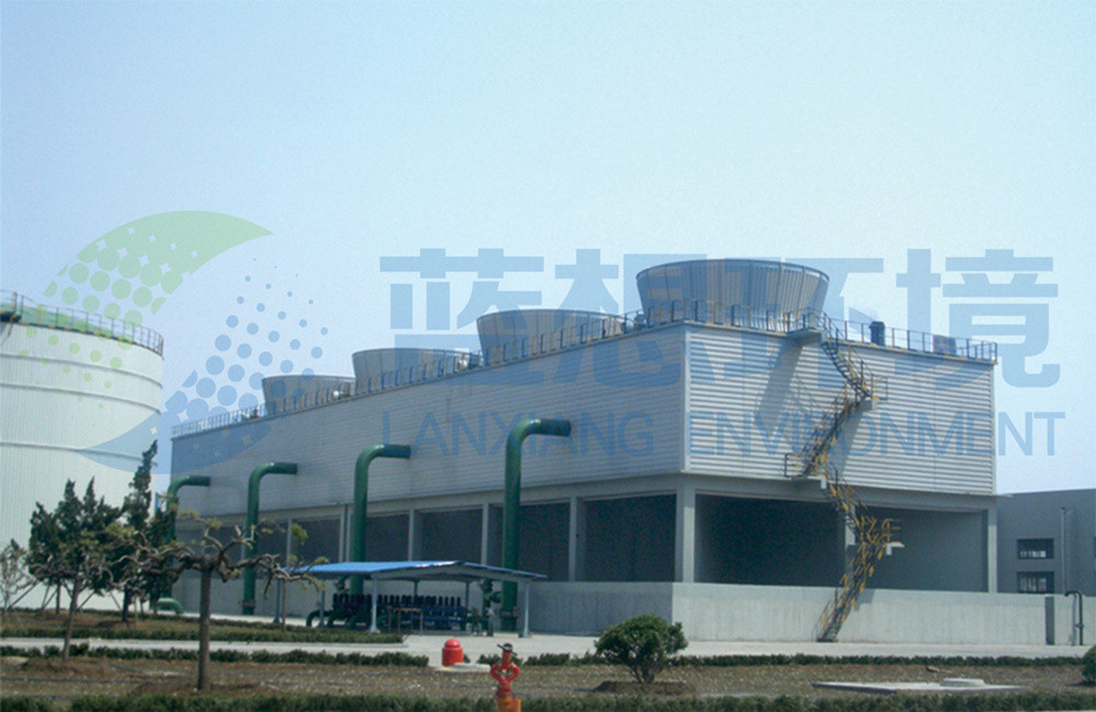 冷卻塔十字隔墻對(duì)冷卻性能的影響