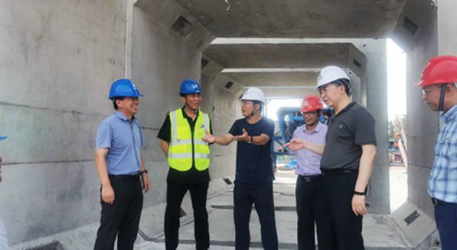 山東高速建設(shè)管理集團董事長丁愛輝檢查指導京臺項目工作