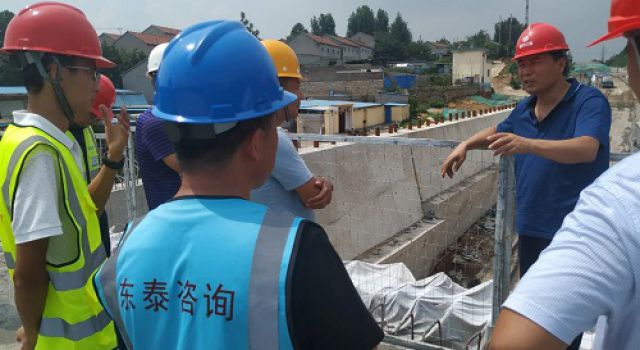 改建辦對(duì)膠海線進(jìn)行檢查