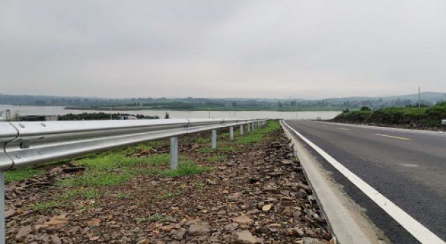 立足農(nóng)村公路建設(shè)，助力鄉(xiāng)村振興