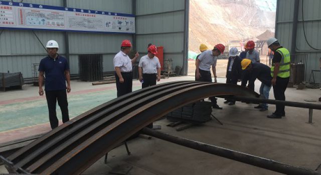 市交通運(yùn)輸綜合行政執(zhí)法支隊(duì)對(duì)S229沂邳線改建工程進(jìn)行質(zhì)量安全監(jiān)督檢查