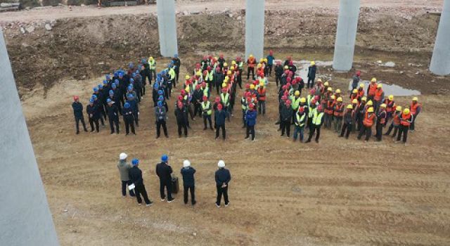 山東高速濟(jì)高高速項(xiàng)目組織召開橋梁墩柱、橋涵臺(tái)背回填施工現(xiàn)場(chǎng)會(huì)