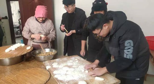 共敘東泰情、餃子暖人心