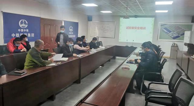 四川九綿高速JL8總監(jiān)辦召開2021年復(fù)工準備工作會議