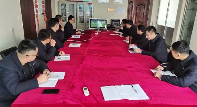 十公司莒縣農(nóng)村公路監(jiān)理處組織進(jìn)行節(jié)后復(fù)工安全第一講組織員工觀看《生命至上、警鐘長(zhǎng)鳴》