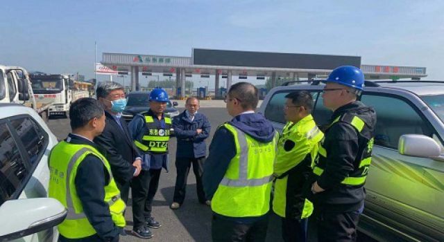 山東高速集團(tuán)督查室到日蘭改擴(kuò)建項(xiàng)目進(jìn)行現(xiàn)場督查工作