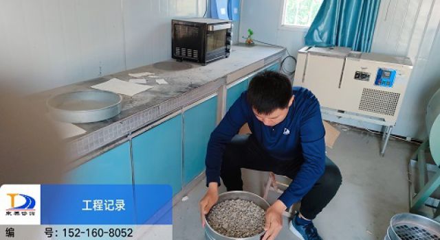 路面施工忙，試驗(yàn)檢測要當(dāng)“真”