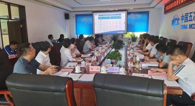 濟濰高速第二駐地辦組織三、四合同召開工地調度會