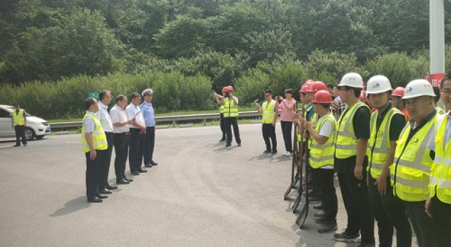 G205山深線隧道突發(fā)事件應(yīng)急演練