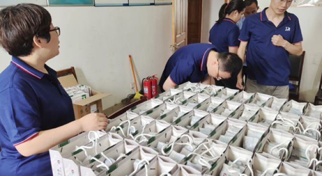 “炎炎夏日送清涼、濃濃關(guān)愛沁人心”-北京分院為員工們發(fā)放防暑降溫茶