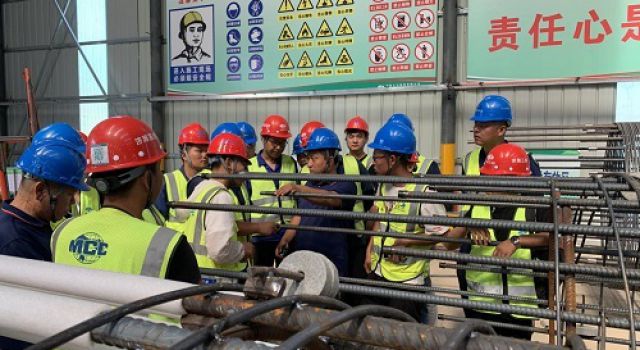 濟(jì)濰二駐地辦組織關(guān)于機(jī)械連接質(zhì)量控制的技術(shù)交底會(huì)