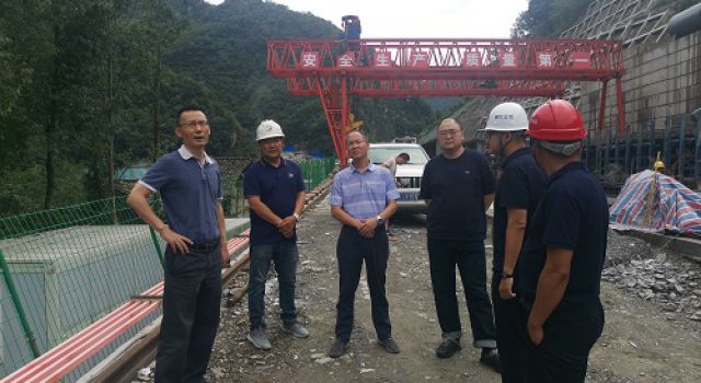 四川綿九公司董事長曾杰調(diào)研平通代表處汛期安全環(huán)保工作開展情況