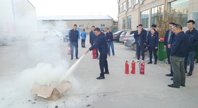 安羅高速第二總監(jiān)辦組織開(kāi)展消防應(yīng)急演練