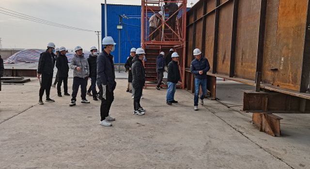 中衛(wèi)下河沿黃河公路大橋項目鋼梁首節(jié)段預(yù)拼裝順利通過驗收