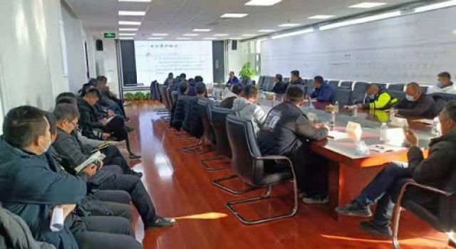 濟(jì)南繞城高速二環(huán)線(xiàn)西環(huán)段項(xiàng)目組織安全專(zhuān)題培訓(xùn)