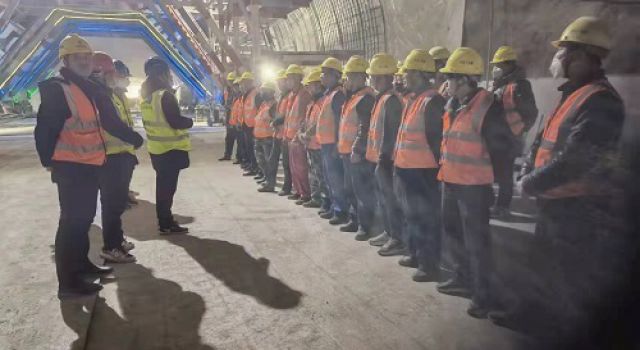 濟濰高速四合同清風嶺隧道進行節(jié)后安全專項檢查并召開質(zhì)量安全專題會議