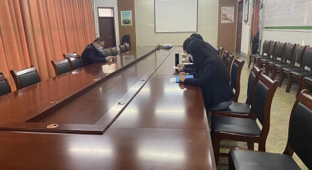 山東高速濟(jì)濰二駐地辦試驗(yàn)室組織學(xué)習(xí)《水泥穩(wěn)定碎石基層、底基層監(jiān)理實(shí)施細(xì)則》