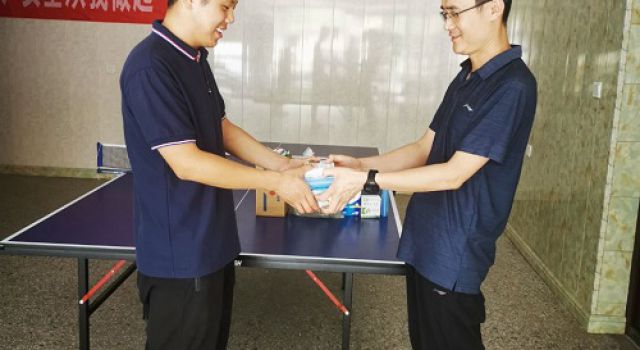 東平項(xiàng)目總監(jiān)辦開展“情系職工，夏送清涼”活動