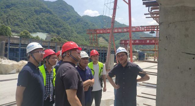 四川省交通工程質(zhì)量監(jiān)督站對九綿高速進行2022年上半年質(zhì)量安全環(huán)保綜合檢查