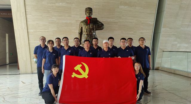  四公司黨支部組織黨員、積極分子開展主題黨日活動(dòng)