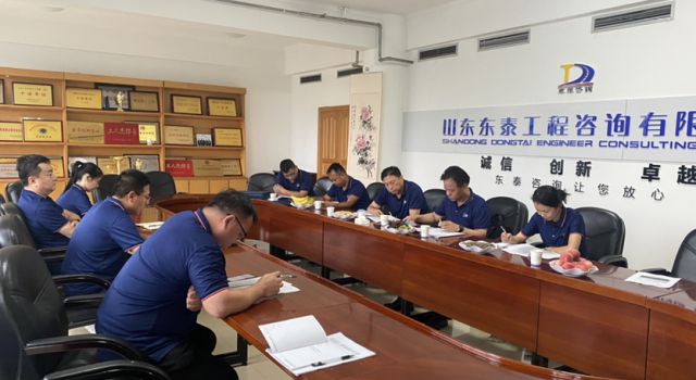 總公司考核組對(duì)綠化公司進(jìn)行半年工作考核