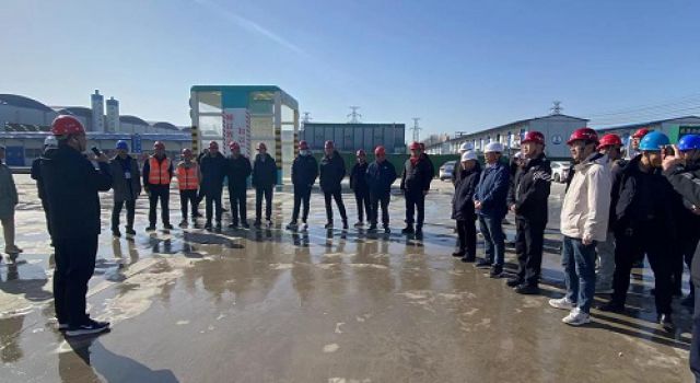 沈海高速觀摩團(tuán)學(xué)習(xí)觀摩明董高速二合同綜合場站建設(shè)