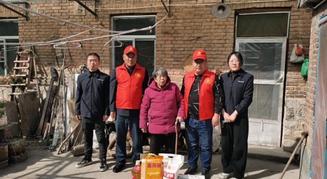 情系三月學(xué)雷鋒 黨員先鋒在行動