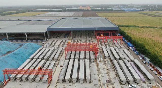 濟商高速公路嘉祥至金鄉(xiāng)段項目全線首榀箱梁順利澆筑