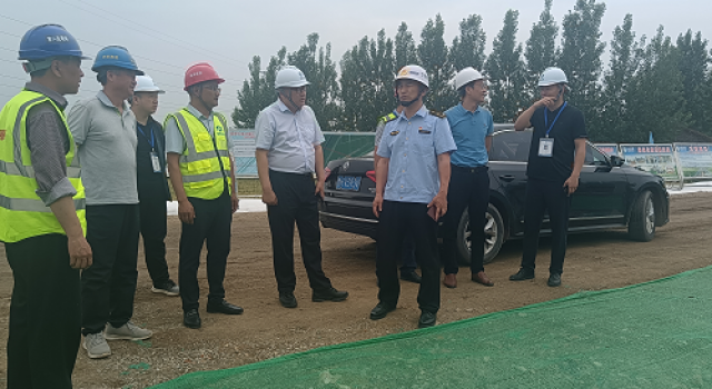 濟(jì)寧市交通運(yùn)輸綜合執(zhí)法隊(duì)督查組蒞臨鄒濟(jì)公路工程檢查指導(dǎo)工作