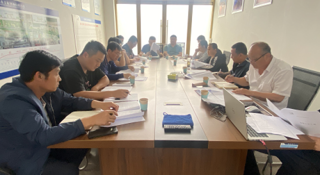 嵐山區(qū)南沿海高架橋項(xiàng)目召開五月份工地例會(huì)