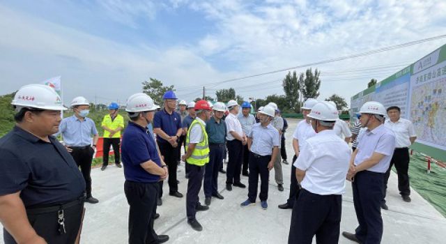 山東高速集團(tuán)黨委常委、副總經(jīng)理石振源一行來濟(jì)微項(xiàng)目進(jìn)行工作調(diào)研