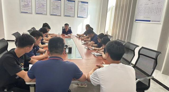 沂南縣X043葛岸線道路提升改造工程總監(jiān)辦召開七月份工地例會