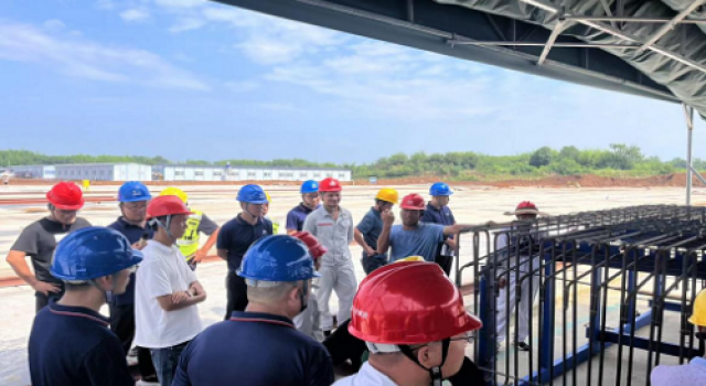 和襄高速第二駐地辦組織三四五工區(qū)召開涵洞預(yù)制廠現(xiàn)場觀摩會