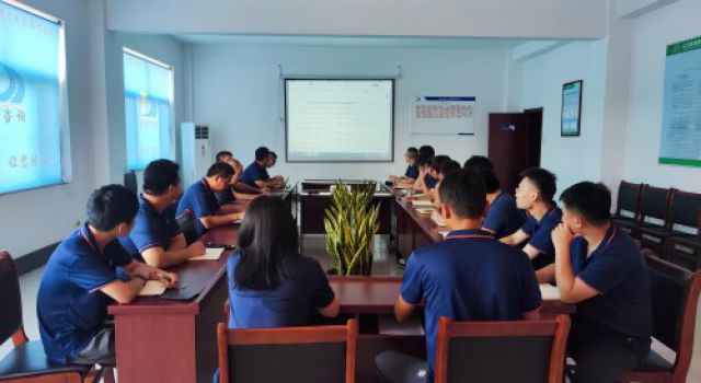 濟(jì)菏改擴(kuò)建一駐地召開(kāi)公司半年考核情況傳達(dá)會(huì)