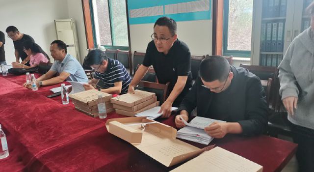 淄博市交通運輸局對S317臨歷線博山區(qū)店子村至樂疃段預(yù)防養(yǎng)護及修復(fù)養(yǎng)護工程進行檢查