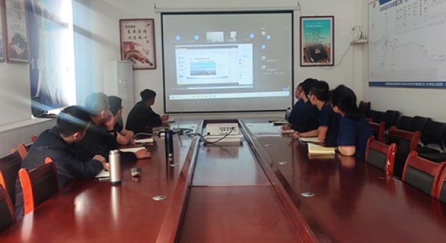 經(jīng)十路東延工程第一總監(jiān)辦組織收看長大橋梁建設前沿技術(shù)公益講座