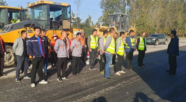 S241臨徐線召開LSPM-25施工現(xiàn)場交底會