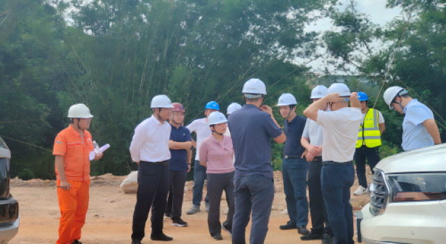 廣西壯族自治區(qū)交通運(yùn)輸廳到欽州北過(guò)境線公路項(xiàng)目開展2023年下半年高速公路建設(shè)項(xiàng)目質(zhì)量安全生產(chǎn)大檢查