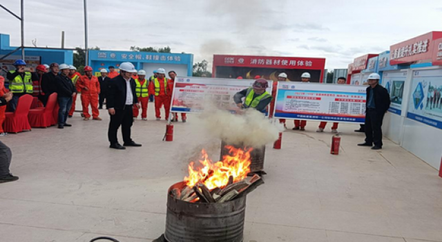 欽州北過(guò)境線高速公路“消防月”活動(dòng)學(xué)習(xí)、演練