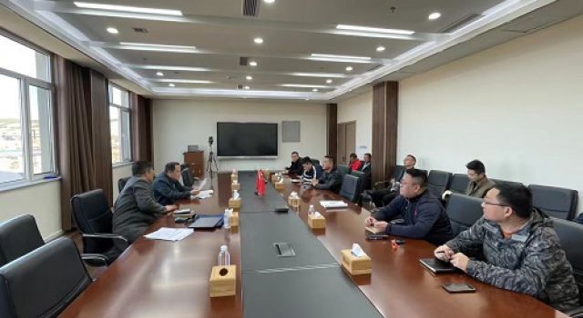 濟(jì)南大西環(huán)項(xiàng)目召開(kāi)關(guān)于農(nóng)民工工資欠薪排查會(huì)議