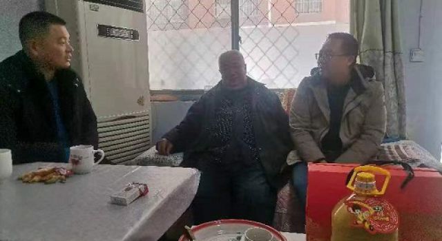 冰雪無情，人間有愛 —一公司春節(jié)期間看望生病員工