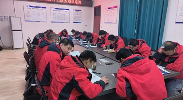 濟(jì)微高速一駐地辦組織開(kāi)展開(kāi)工前業(yè)務(wù)知識(shí)培訓(xùn)