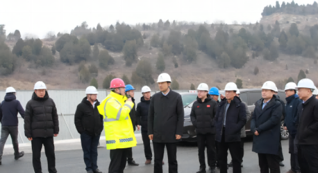 山東高速集團(tuán)黨委副書記、董事、工會(huì)主席李廣進(jìn)到濟(jì)廣高速濟(jì)南至菏澤段督導(dǎo)安全生產(chǎn)工作