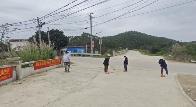 橫欽高速第四總監(jiān)辦開展“弘揚(yáng)雷鋒精神、義務(wù)清掃街道”志愿服務(wù)活動(dòng)