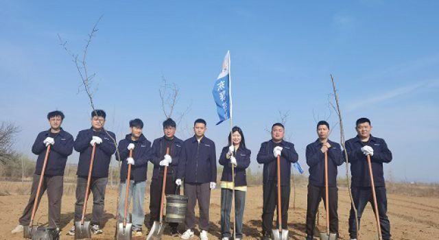 擁抱春天、播種綠色----董梁高速第一總監(jiān)辦組織開展植樹活動(dòng)