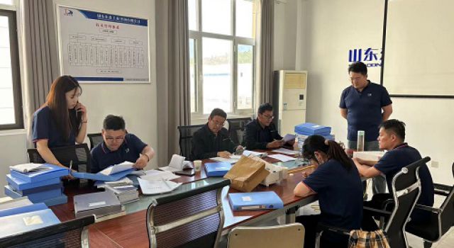 東泰咨詢一公司對沂南縣交通工程總監(jiān)處進(jìn)行四月份月度檢查暨“五一”前節(jié)日安全檢查