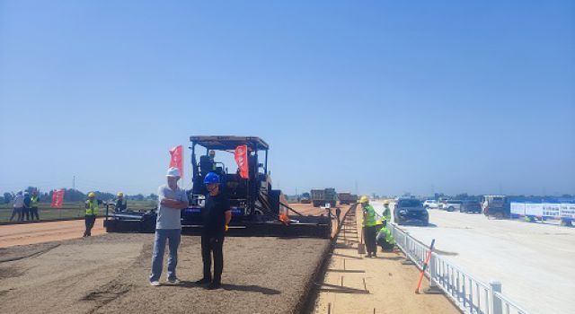 東泰咨詢(xún)承監(jiān)的濟(jì)商高速濟(jì)寧段已全面進(jìn)入路面工程施工階段