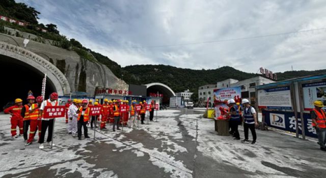 浙江省G104至S325連接線樂(lè)清柳市段（一期）工程 開展“三防”和消防綜合應(yīng)急演練