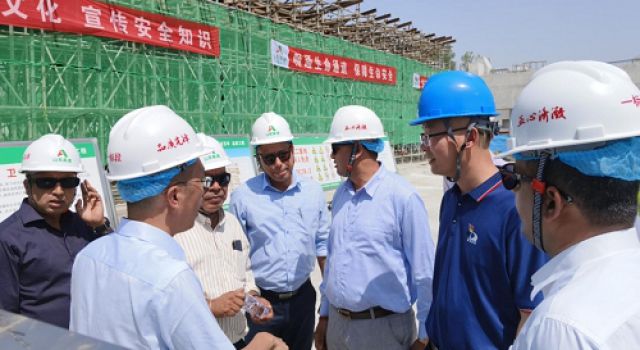 尼泊爾國家交通部和國防部領(lǐng)導(dǎo)到濟(jì)微高速一標(biāo)段考察交流