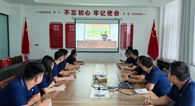 人人講安全 個個會應急--董梁高速沈新項目第一總監(jiān)辦組織觀看總公司消防安全培訓直播活動